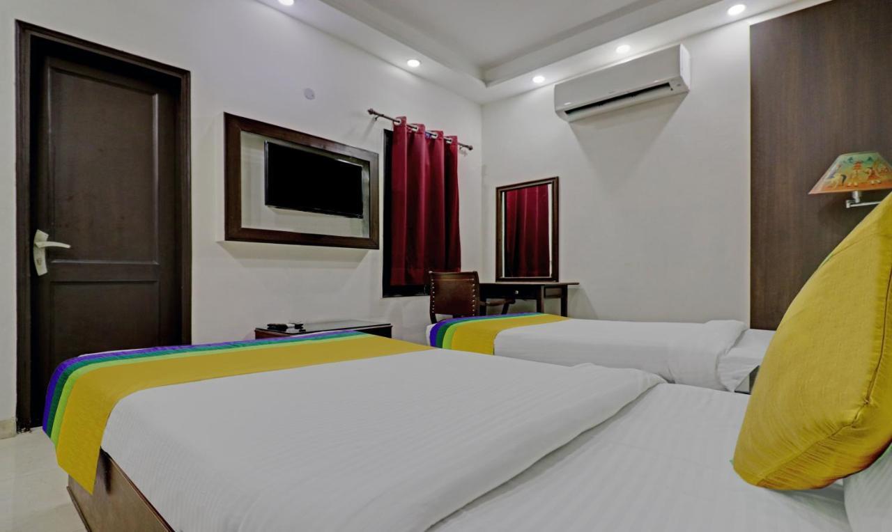 נוידה Itsy Hotels Hamlets Stay מראה חיצוני תמונה